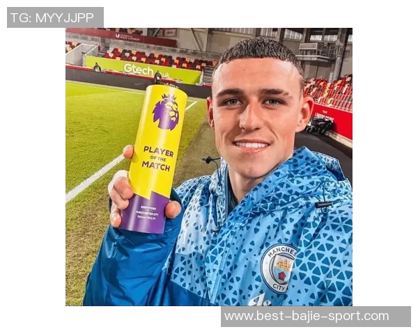 福登与19岁小将格雷合影庆祝晋级半决赛恭喜他首次亮相表现出色